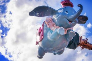 Lanzan tráiler de la película “Dumbo”, dirigida por Tim Burton