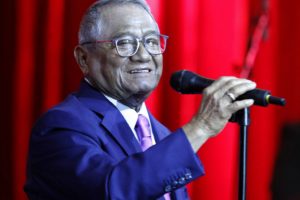 Manzanero desea que México avance en el mundial de Rusia