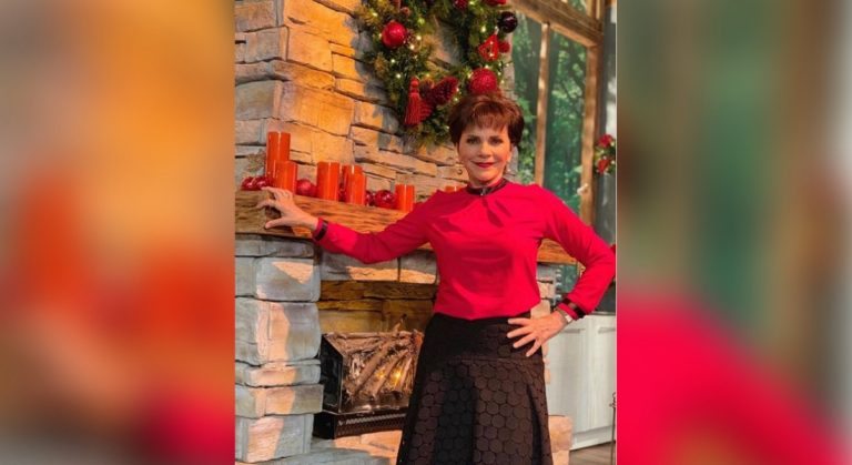 Paty Chapoy hace brujería