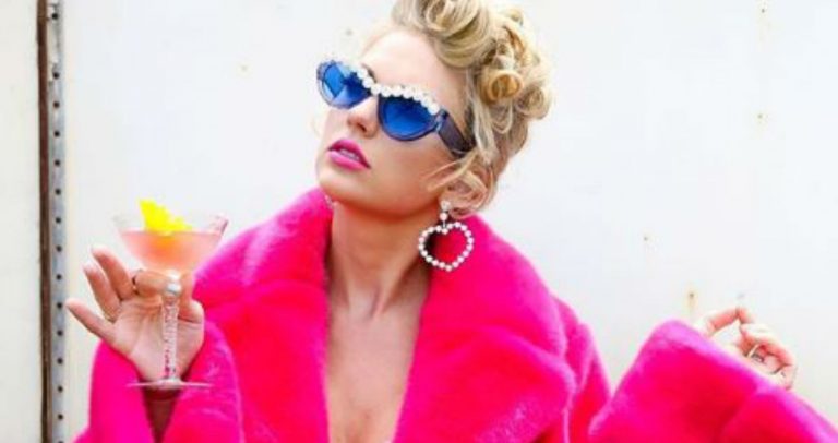 Taylor Swift borracha
