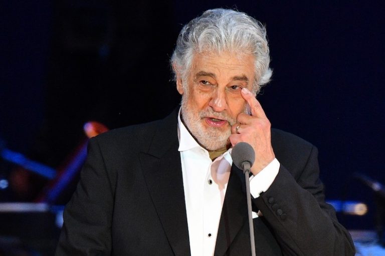 Plácido Domingo asume toda responsabilidad