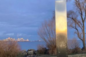 aparece nuevo monolito misterioso en Canada | Coolture