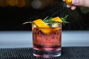 Celebra el día del coctel con estas recetas
