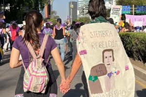 Sororidad y apoyo a mujeres. Día de la Mujer.